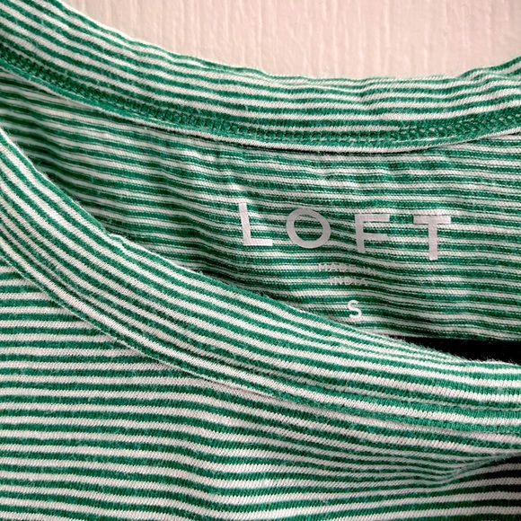 2/$20 ✨LOFT Lucky Horseshoe Everyday Crew Tee Green Striped Size S - Picture 7 of 8